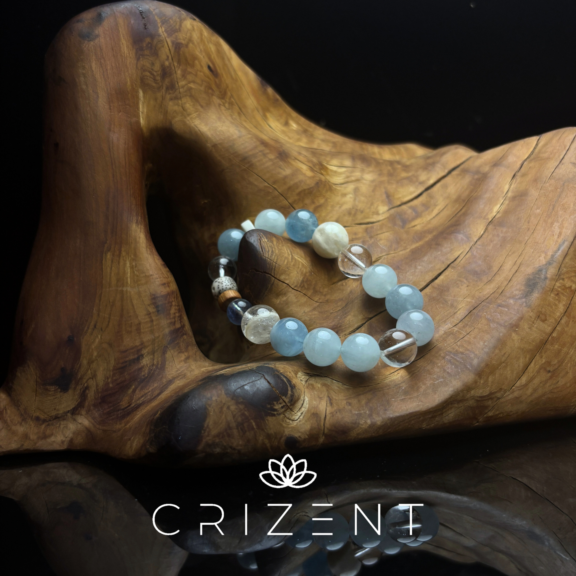 Aquamarine crystal bracelet, clear quartz, phantom quartz; Water element; 8–12mm beads; inner 15cm